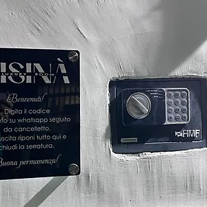 Affittacamere Sisina Luxury Jacuzzi & Piscina, Portici